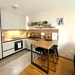 Cozy On Location With Private Parking Zadar