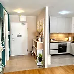 Cozy On Location With Private Parking Apartmán *
