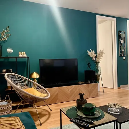 Cozy On Location With Private Parking 公寓 *