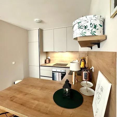 Cozy On Location With Private Parking * ザダル