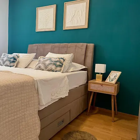 Cozy On Location With Private Parking Apartment Zadar