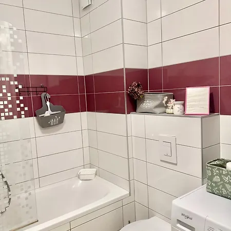 Apartment Cozy On Location With Private Parking *