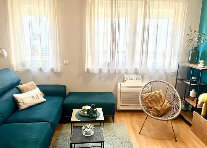 Apartment Cozy On Location With Private Parking *